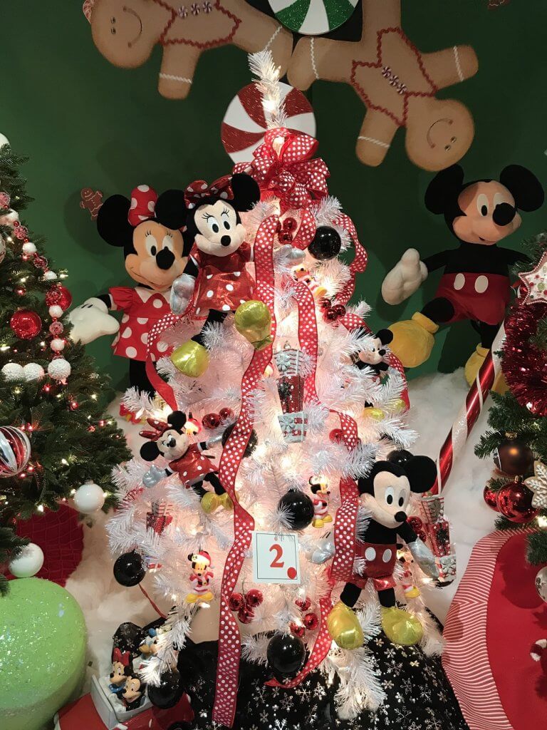 Kraynak’s Santa’s Christmasland Is Now Open in Mercer County, PA!