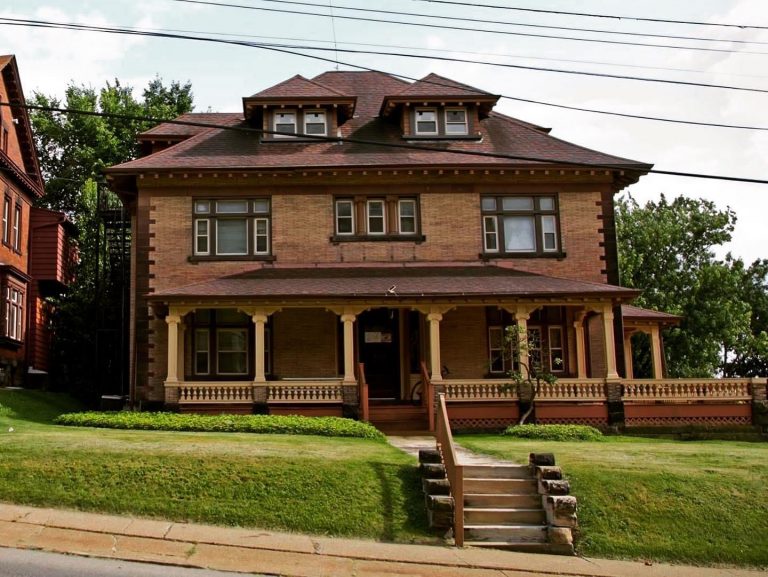 Sharon Historical Society Tours Invite Visitors to Explore Local History Starting May 7
